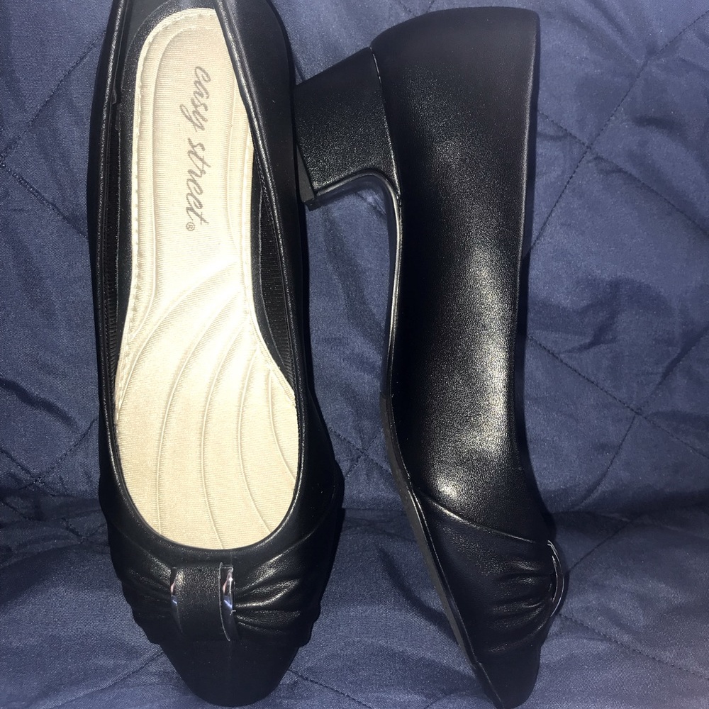Easy Street Shoes